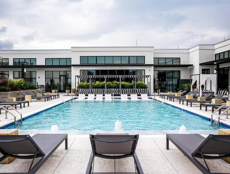 Апартаменты Modern Luxury At The Interlock Атланта Экстерьер фото
