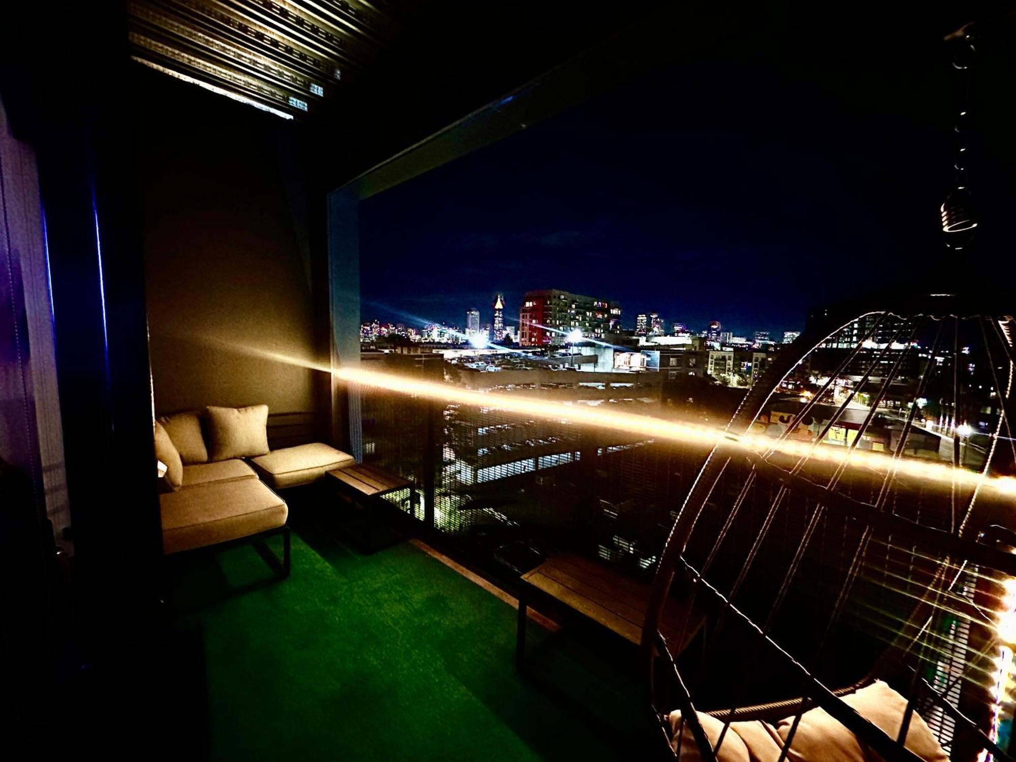 Апартаменты Modern Luxury At The Interlock Атланта Экстерьер фото