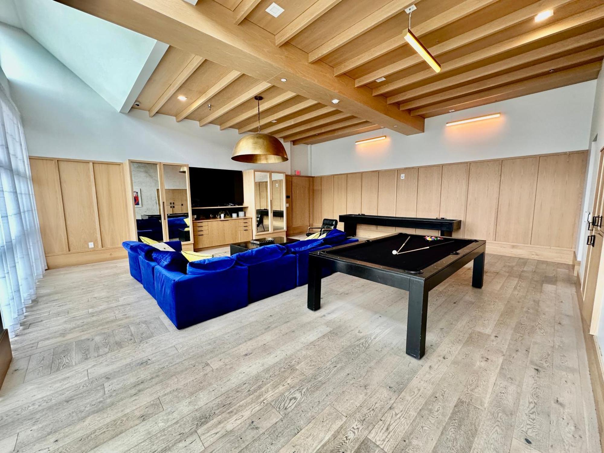 Апартаменты Modern Luxury At The Interlock Атланта Экстерьер фото